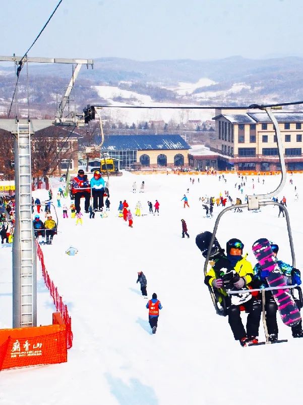 悦隆滑雪场图片