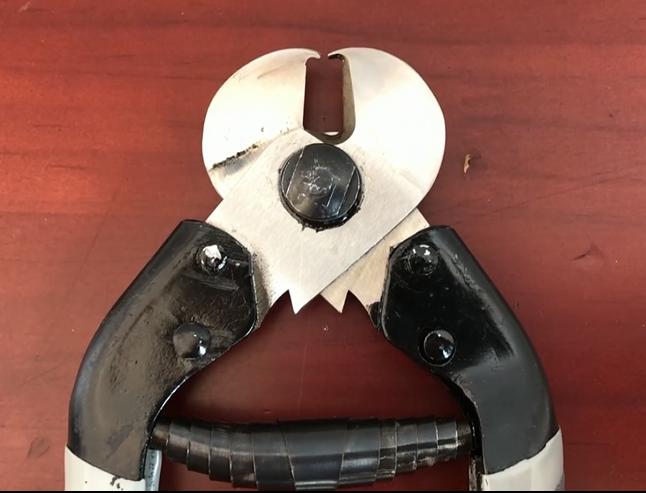 10秒钟搞定消防员设计的这把钳子专治手指被卡