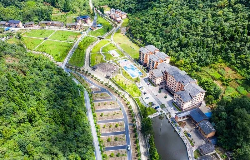 脱贫攻坚因山穷到靠山富山王坪镇有怎样的脱贫故事