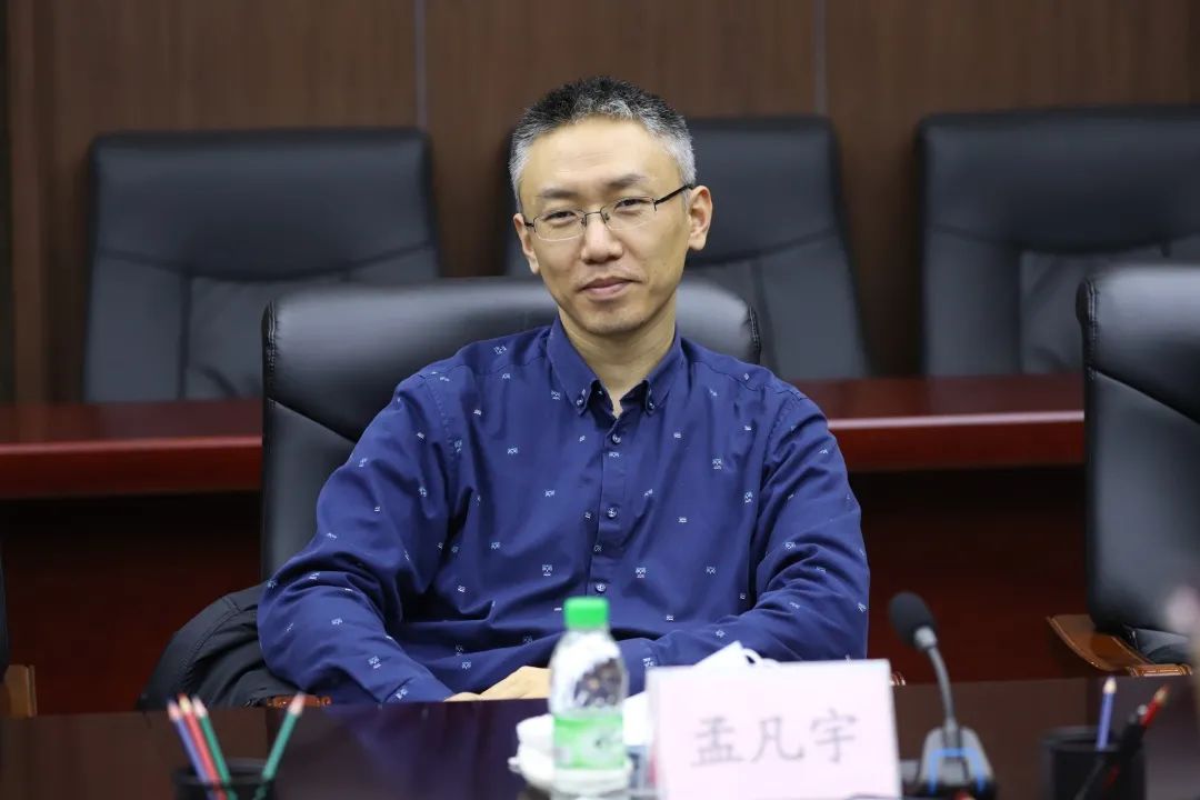 大庆中院召开新闻媒体座谈会通报工作征求意见