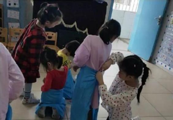 幼儿班本课程_幼儿园创意戏剧课程的组织_水母公主戏剧课程
