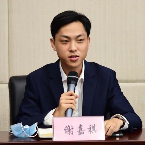 部分院领导参会,院党组书记,院长刘金洪讲话,政治处主任侯强主持会议