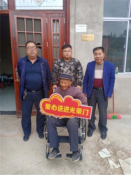铁佛镇朱庙村烈士遗属王兴江