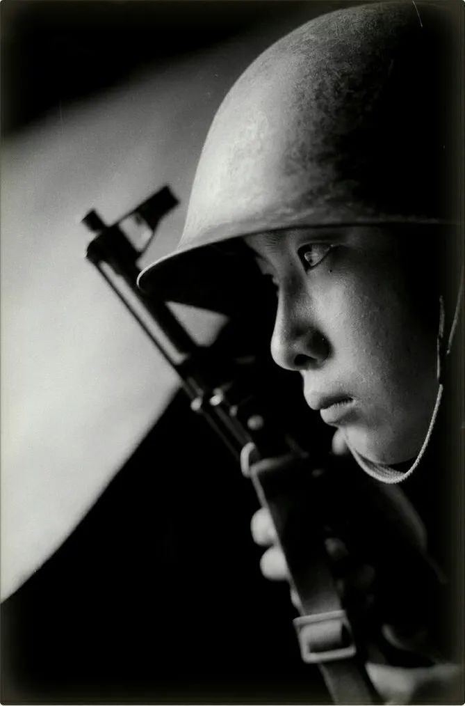 戍边军人群体影像志上王立力作品