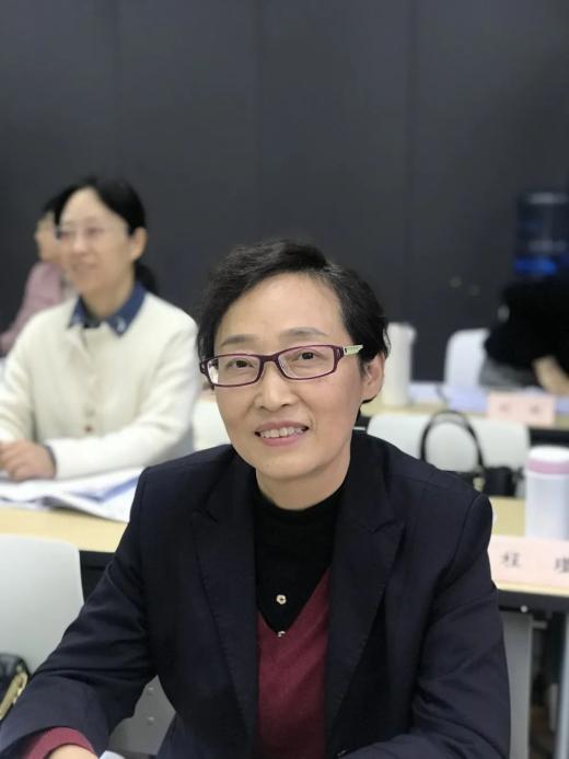 政治部主任 胡敏在薄阳温煦,天高云淡的深秋时节,我有幸重返复旦,再次