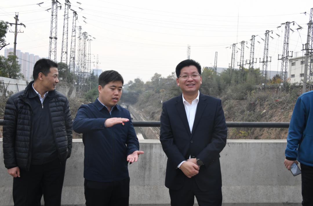最美瀍河副市长胡加彬到瀍河巡河调研中州渠综合治理工作