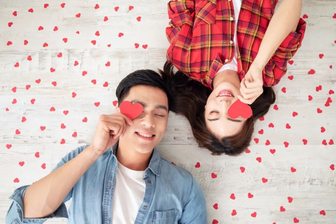 从纸婚到珊瑚婚这35个家庭的幸福大片儿揭穿婚姻的秘密