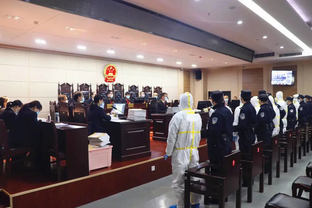 蔡甸法院发力攻坚打出扫黑除恶优化法治营商环境的刚劲重拳