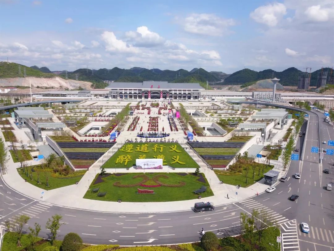 我们的十三五跨越腾飞新铁路助推红色之城