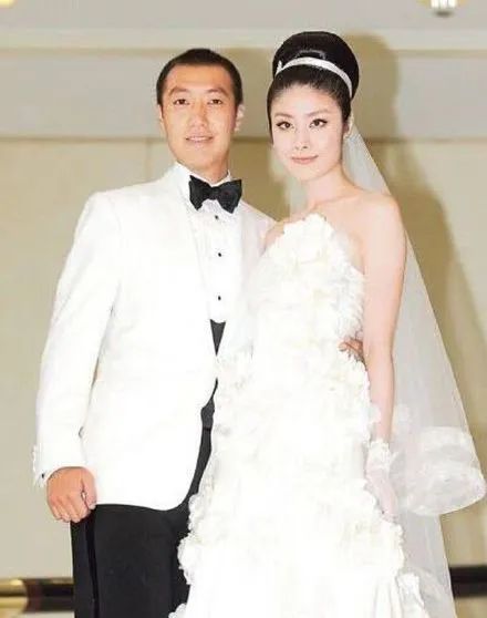 48岁陈慧琳近照曝光少女感十足冻龄女神如何保持身材