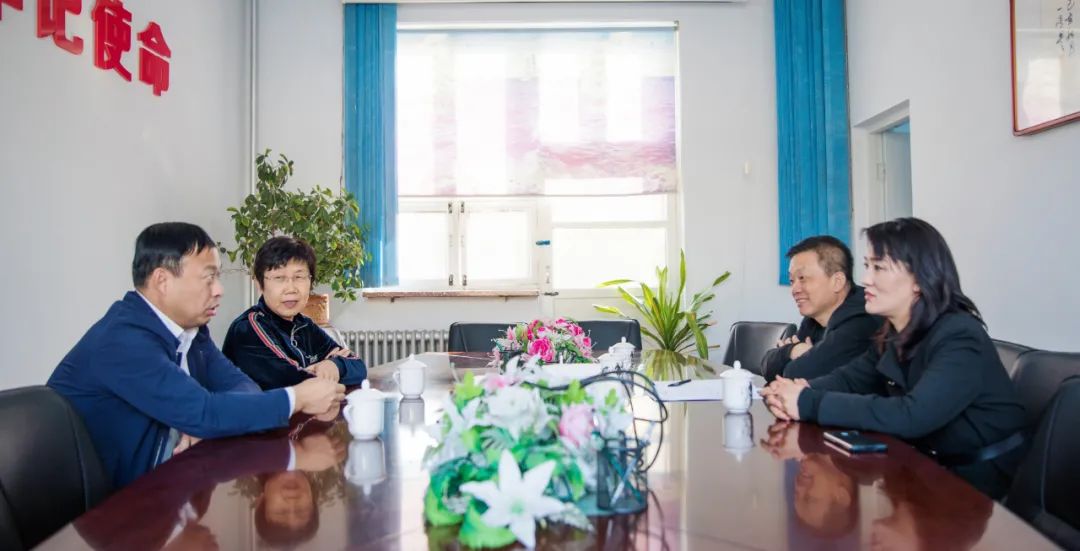 县委副书记代县长刘继英调研县融媒体中心