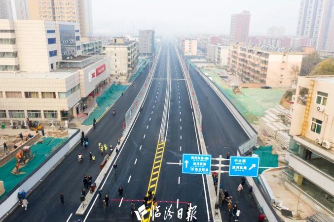 鼓楼西大街上跨中大街立交桥正式通车