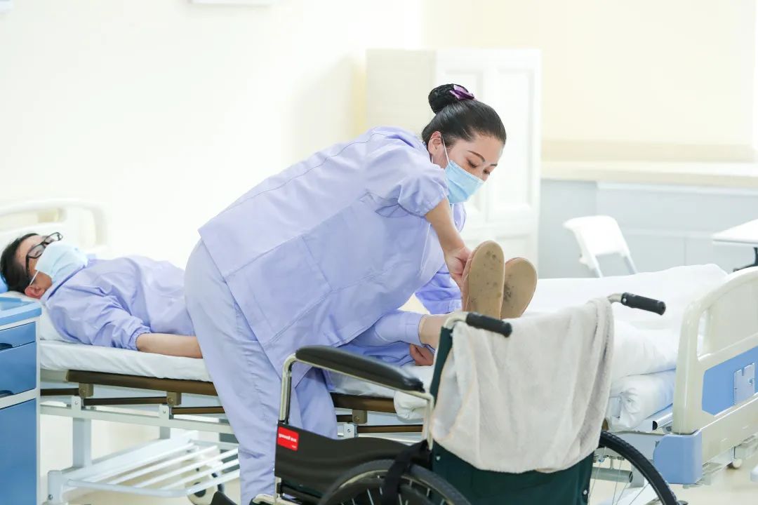 首届市级医疗机构护工护理员职业技能竞赛决赛成功举办!