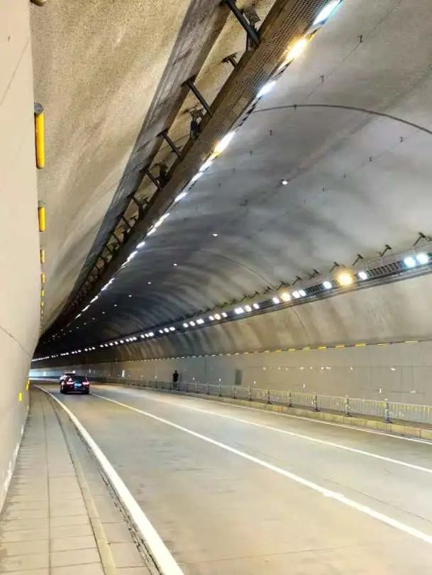 济南石房峪山隧道图片
