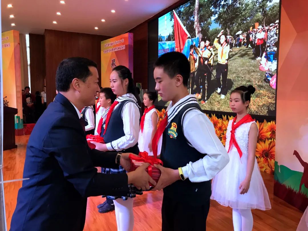 校长来上课③丨红旗小学教育集团张永昆墨香氤氲写初心