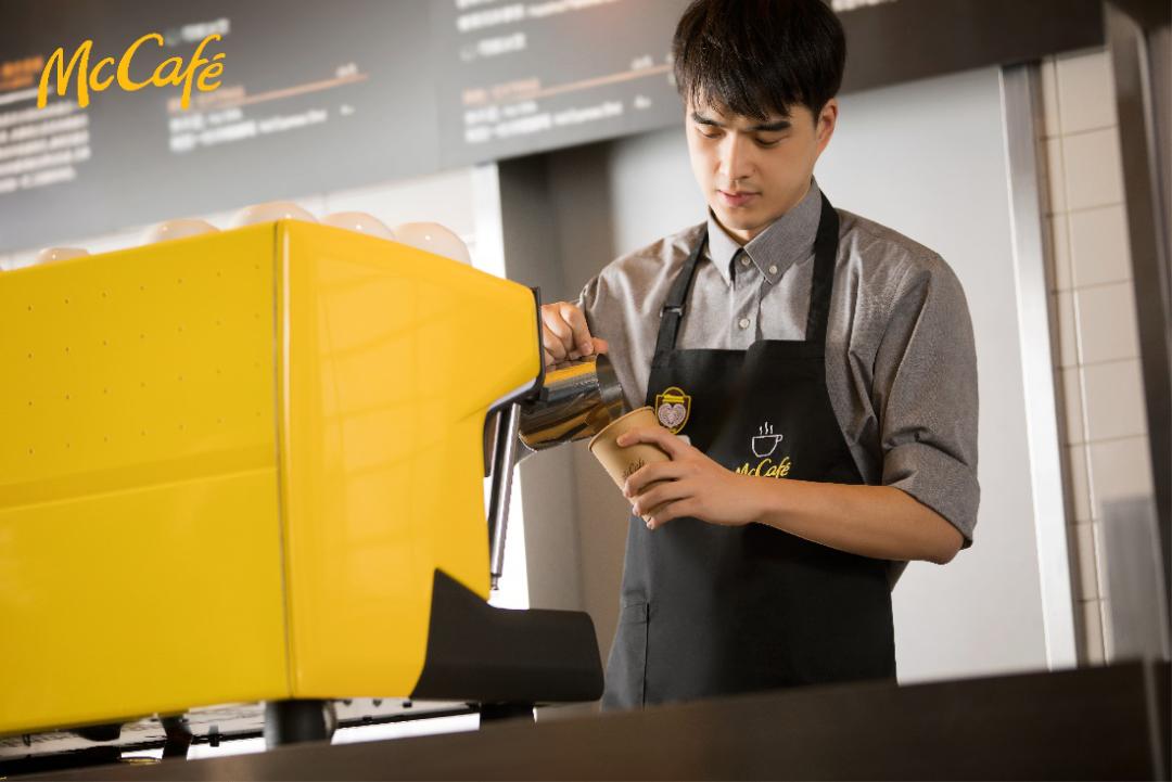 麦咖啡三年投资25亿布局超过4000家全新品牌升级1000万杯拿铁免费品尝