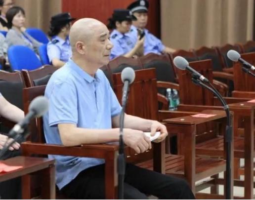 广西黑老大14年半刑期坐牢不到7年出狱后暴力讨债逼死人命
