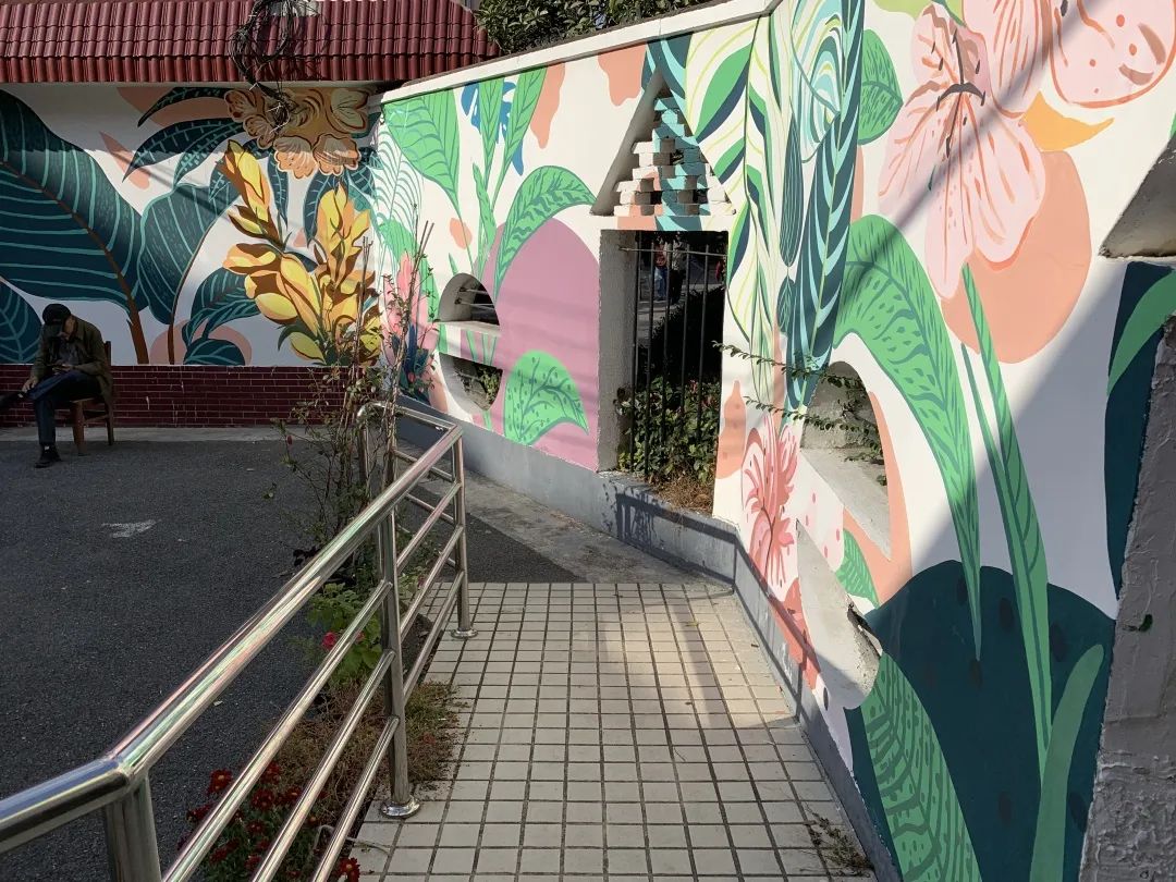 康健小区墙绘再上新转角遇见小惊喜