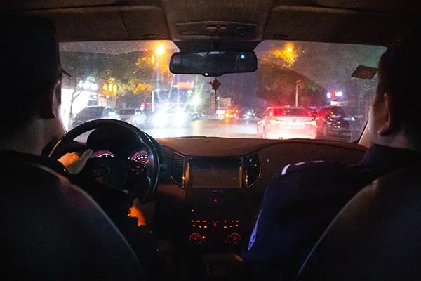 六稳六保专项执行行动借口重重避执行深夜回家被拘留