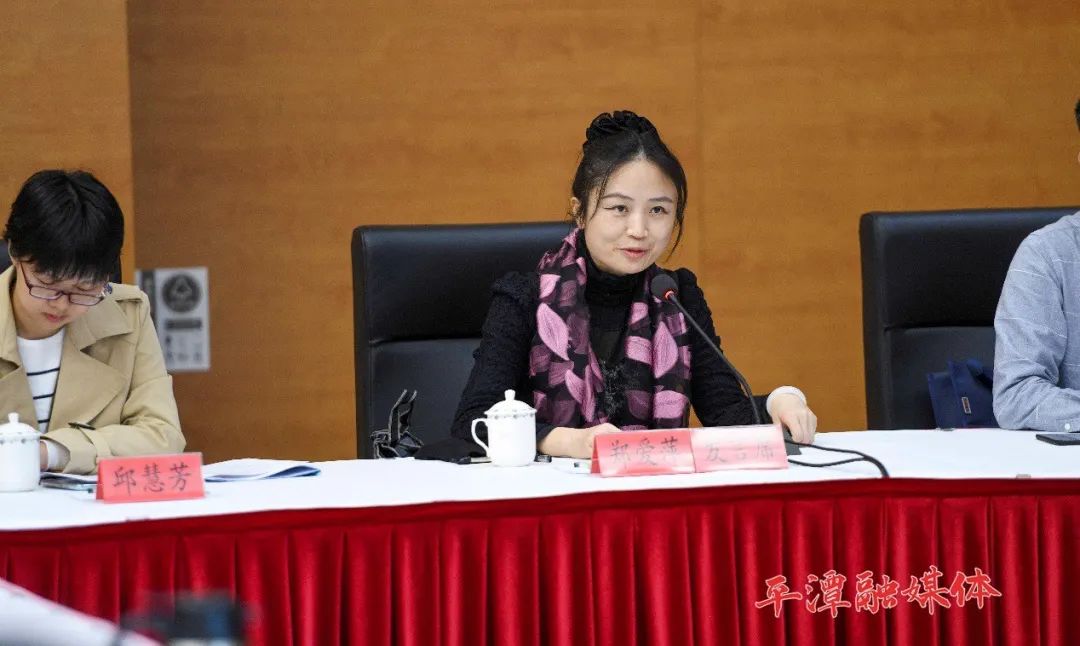 具有研究生以上学历及高级职称者占比53%,可谓理论水平高,宏观政策熟