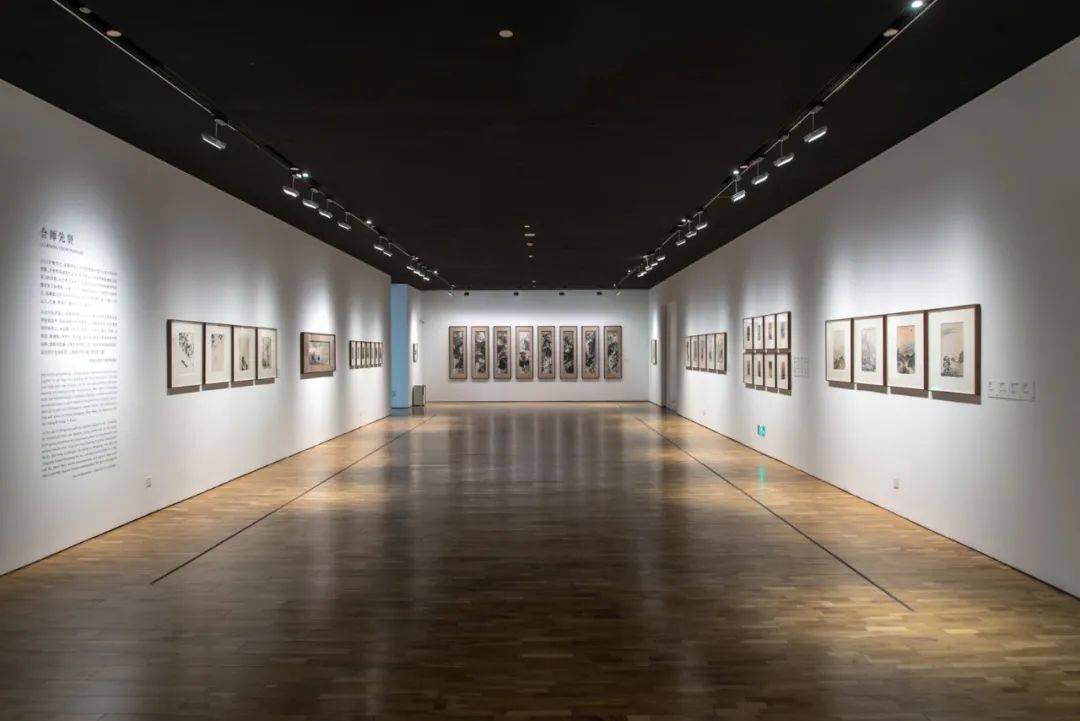 “叶茂中画展”展厅现场，龙美术馆（西岸馆），2020，摄影：洪晓乐