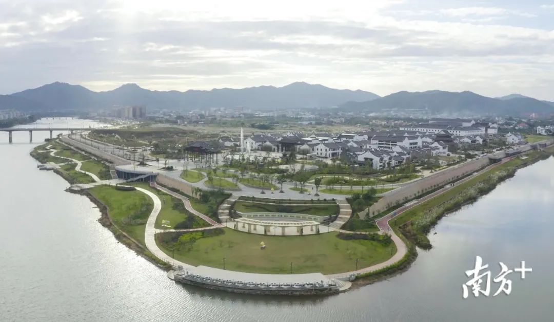 文旅打造华南文旅新标杆12月25日客都人家客乡老街原乡剧场开业迎客