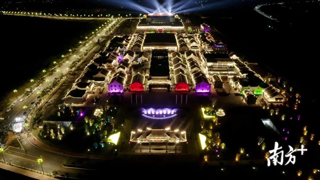 文旅打造华南文旅新标杆12月25日客都人家客乡老街原乡剧场开业迎客