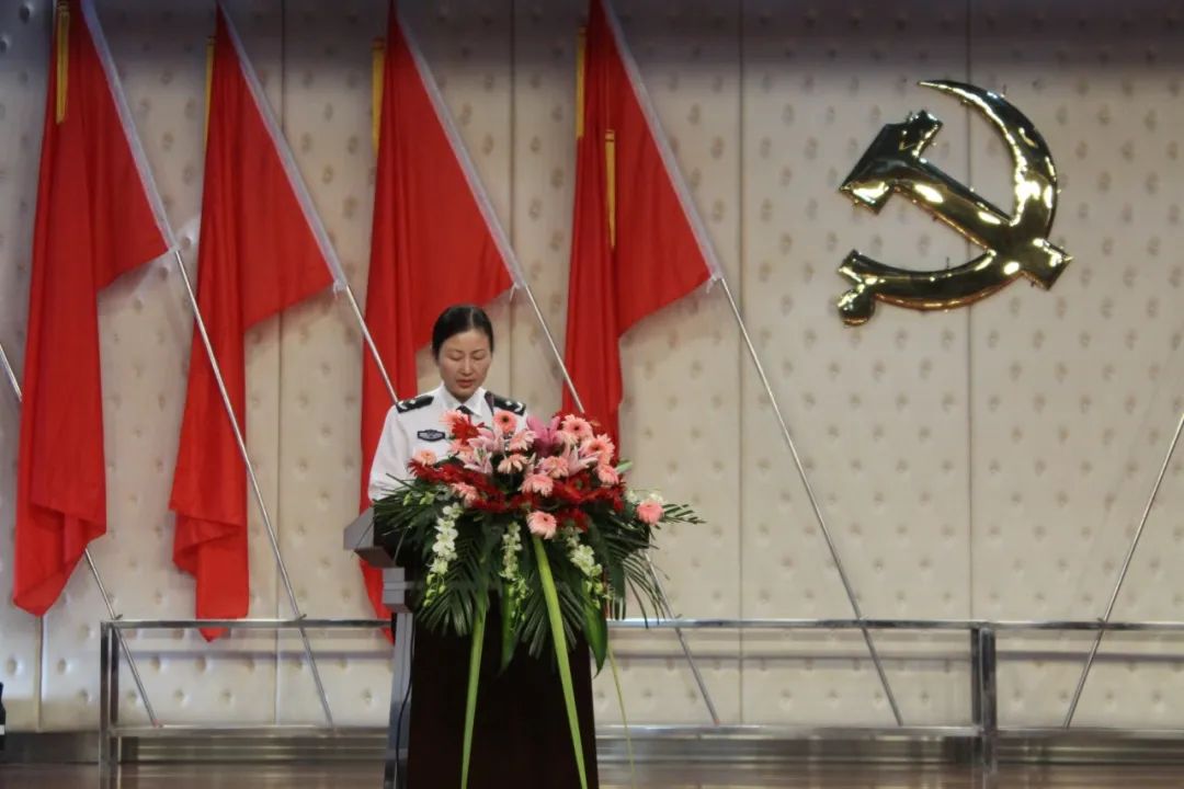 11月19日,宣讲团到福建省女子监狱,进行了以"践行训词精神,忠诚职责