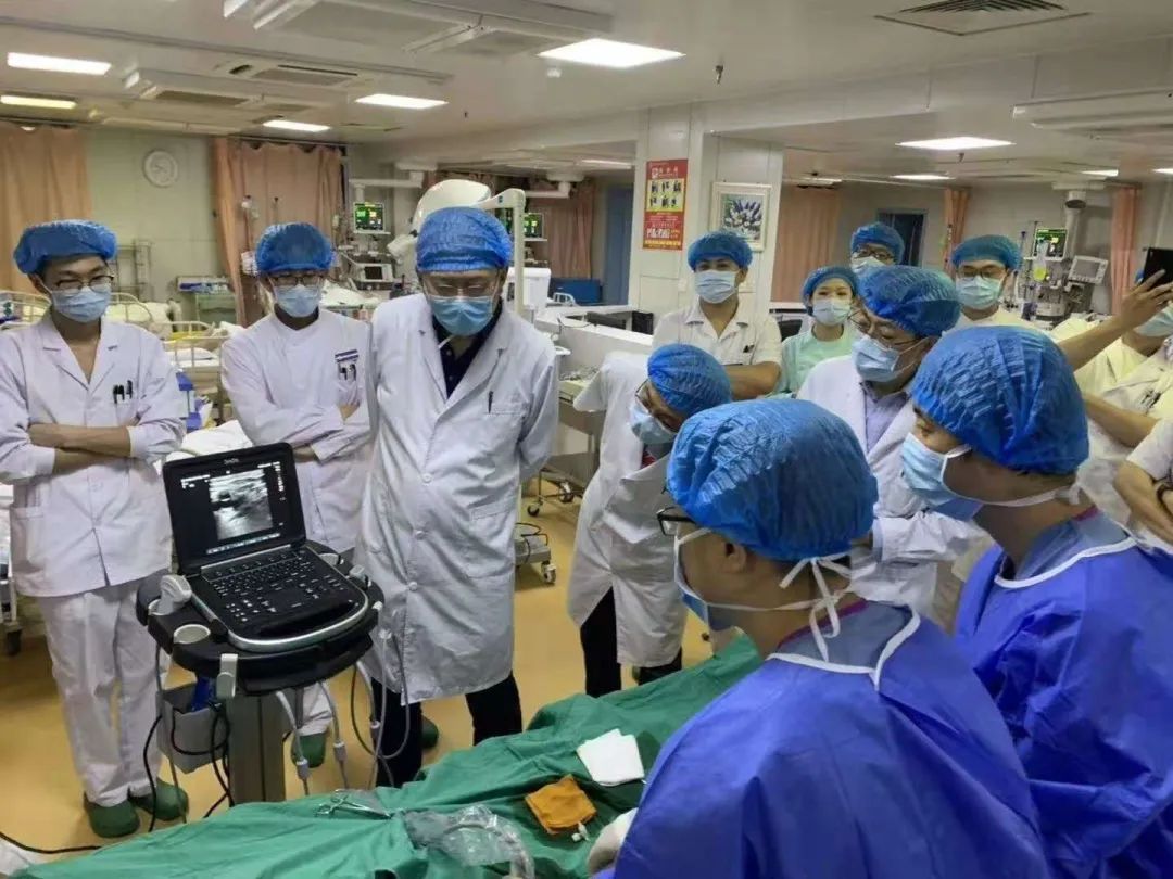 并印发《体外膜肺氧合(ecmo)技术管理规范》(国卫办医函〔2020〕763号