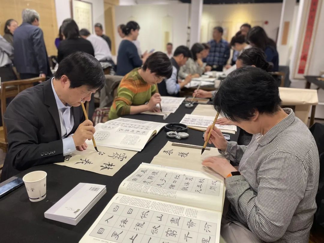 动态徐汇区政协书画院首场书法创作沙龙活动开锣