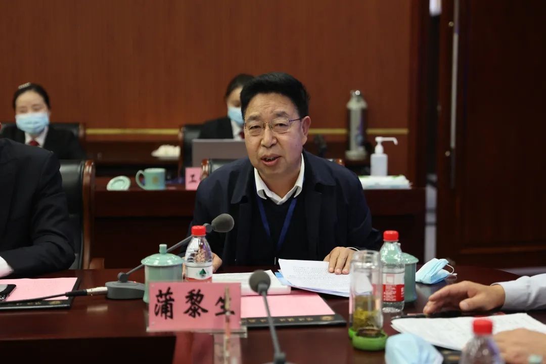 四川成都中院党组成员,政治部主任牟家忠广东深圳中院党组成员,政治部