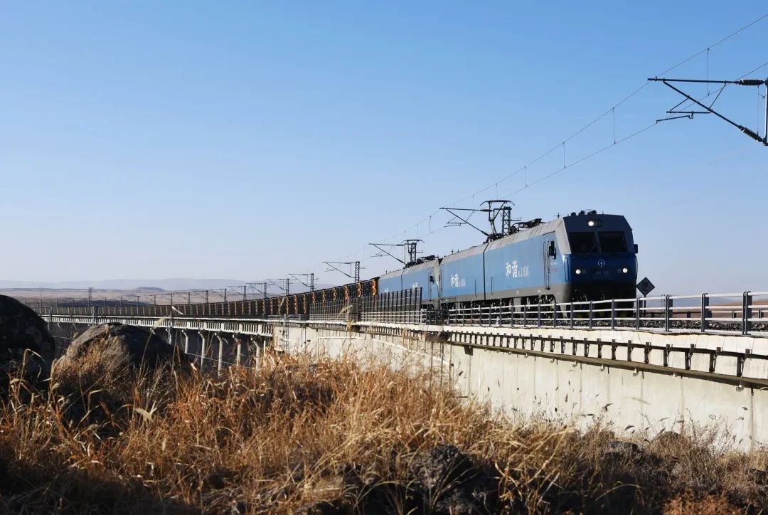 铁路人送温暖,央视点赞!