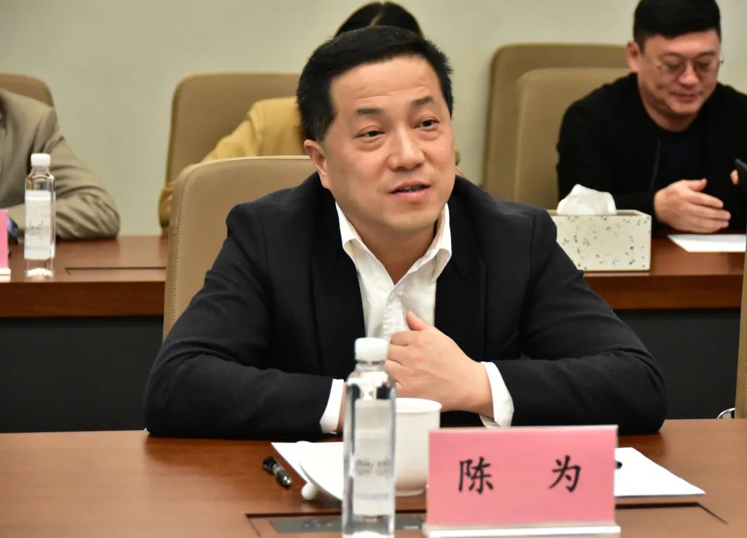 上海地产住房发展有限公司党委书记,董事长陈为指出,今天是第一次与